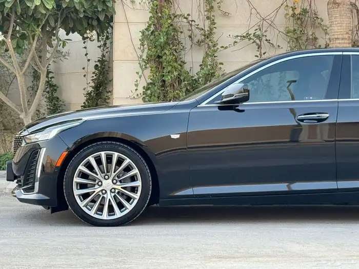 كاديلاك CT5 موديل 2023 اعلى فئة مخزن ممشى 6 الف تحت الضمان 61