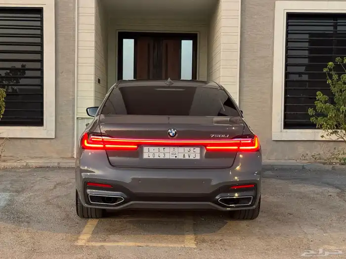 بي ام دبليو مديل 2021 730 3