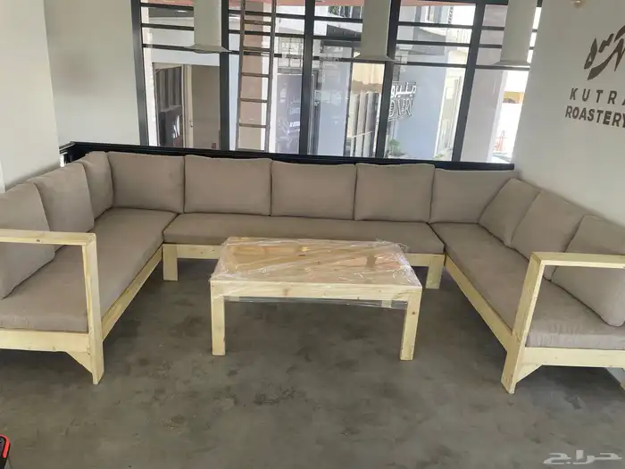 جلسات الخارجية الحديد والخشب 1