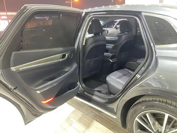 ازيرا 2021 نصف فل ( بنزين ) 6 سلندر 25