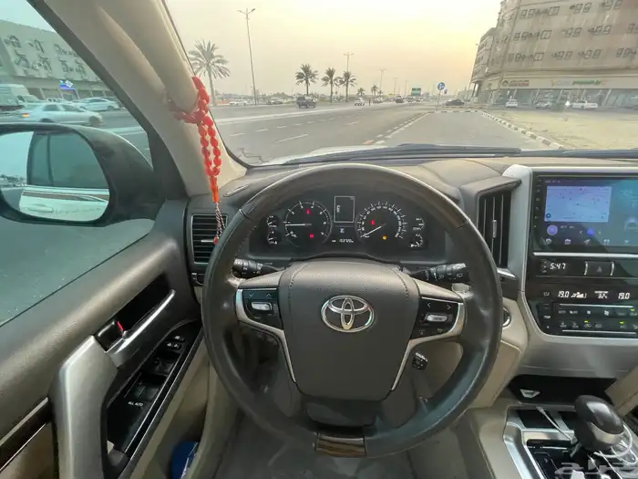 لاندكروزر VXR هدد 2021 5.7 17