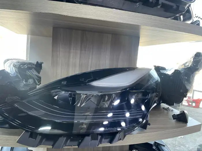 قطع غيار تيسلا بجميع فئاتها 4