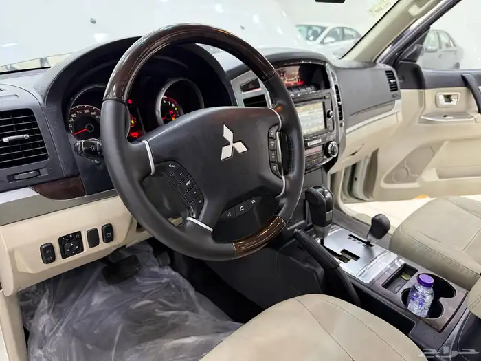 ميتسوبيشي باجيرو 2017 فل كامل مكينه 3800 12