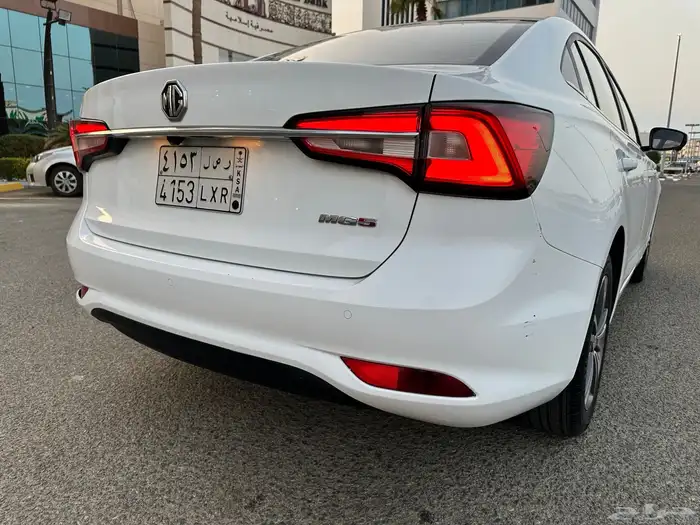 أم جي 5 فل كامل بودي بلد 2023 1