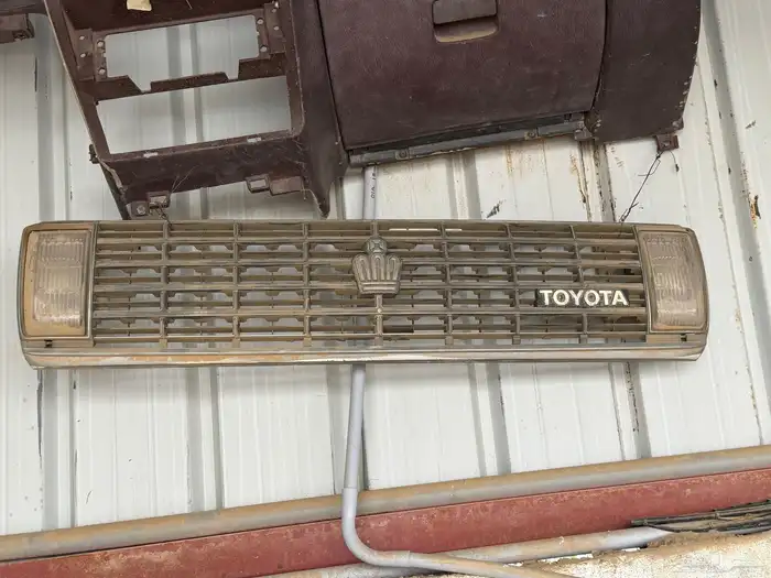 ديكور شبك امامي سيارات تويوتا وكاله مديلات مختلفه 1