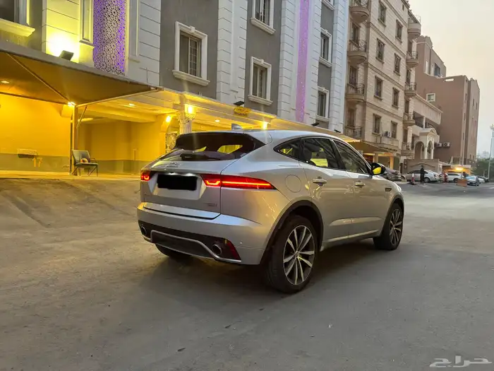 جاكوارEPACE 2018 13