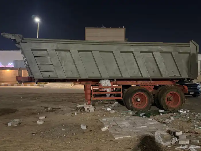 للبيع صندوق قلاب 24 متر قاعدة 16 1