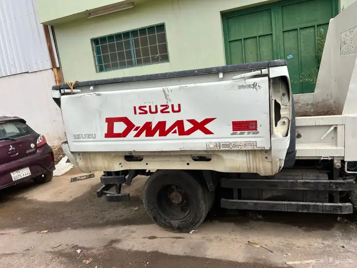 ايسوزو صندوق 2012 1