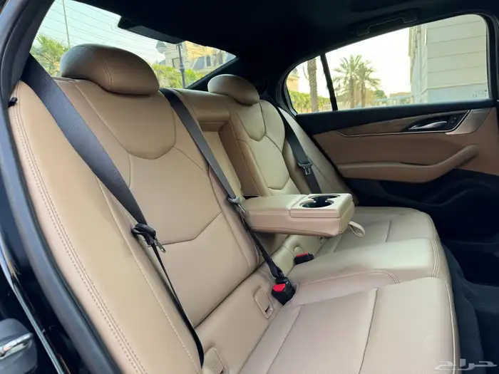كاديلاك CT5 موديل 2023 اعلى فئة مخزن ممشى 6 الف تحت الضمان 32
