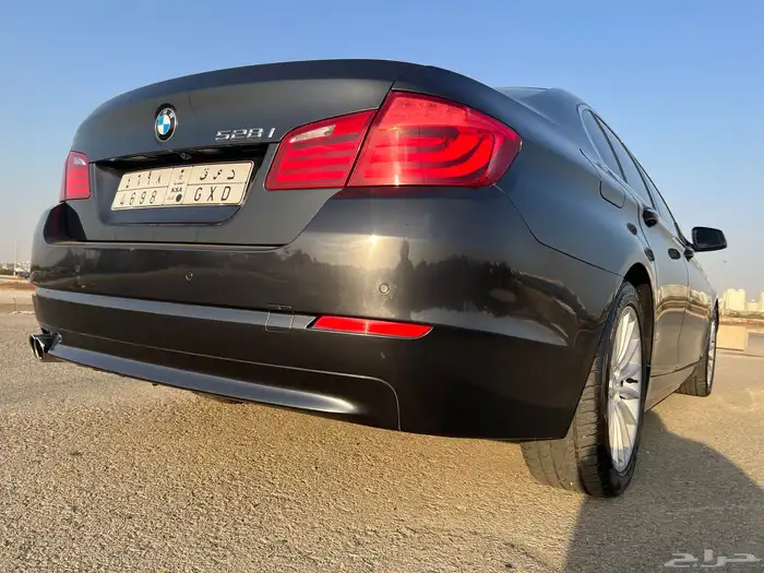 بي ام دبليو الفئة الخامسة 1