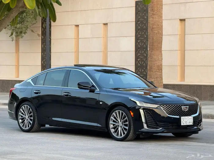 كاديلاك CT5 موديل 2023 اعلى فئة مخزن ممشى 6 الف تحت الضمان 25