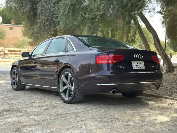 Audi A8 اودي مخزن 2012 3