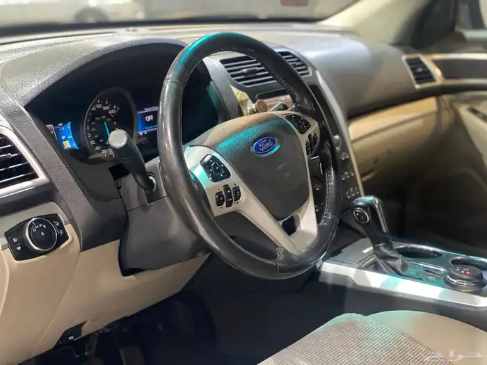 فورد اكسبلور 2013 XLT بحاله ممتازه جدا جدا 11