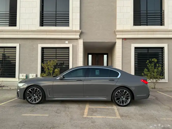 بي ام دبليو مديل 2021 730 2