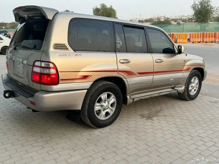 تايوتا لاند كروزر 2004 فل كامل 9