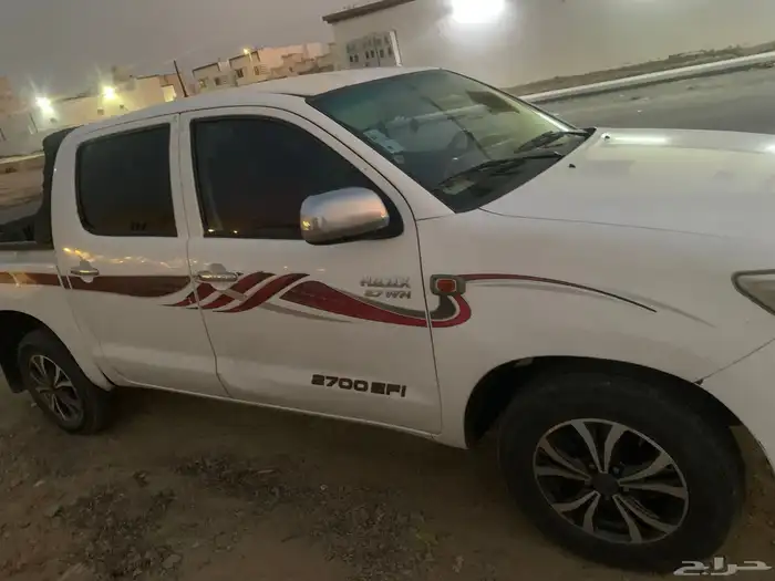 لبيع هايلكس 4