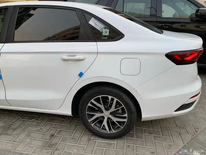 جيلى امجراند 2023 حاله ما شاء الله ممتازه 3