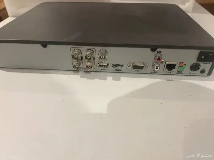 ريسيفر موزع لكاميرات هايك فيجن 4مخارج 1