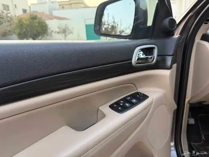 جراند شيروكي مخززن 2020 26