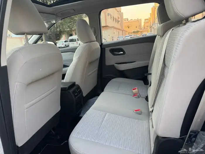 نيسان اكس تريل دبل فل سمارت 2023 15