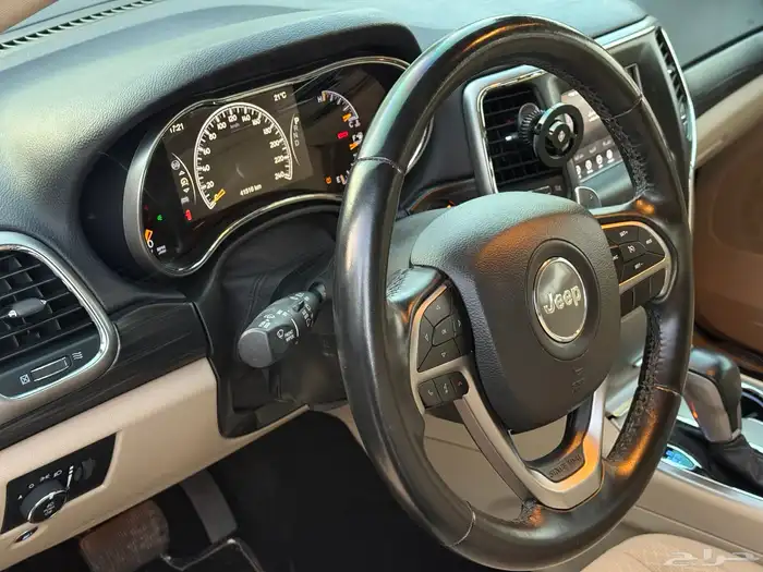 جراند شيروكي مخززن 2020 19