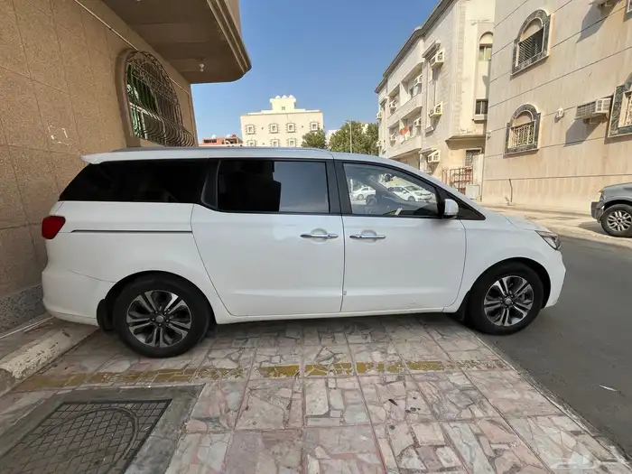 كيا كرنفال 2019 ديزل 2