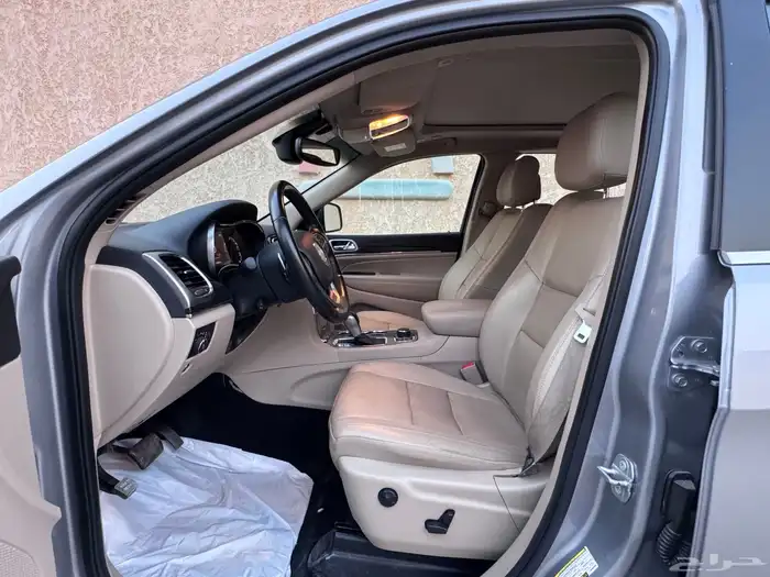 جيب شيروكي لميتدا 2021 16