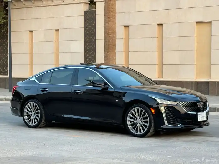 كاديلاك CT5 موديل 2023 اعلى فئة مخزن ممشى 6 الف تحت الضمان 24