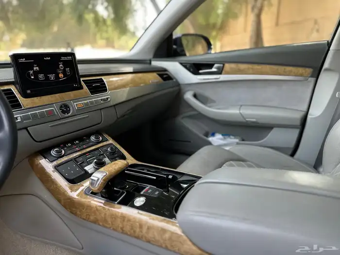 Audi A8 اودي مخزن 2012 17