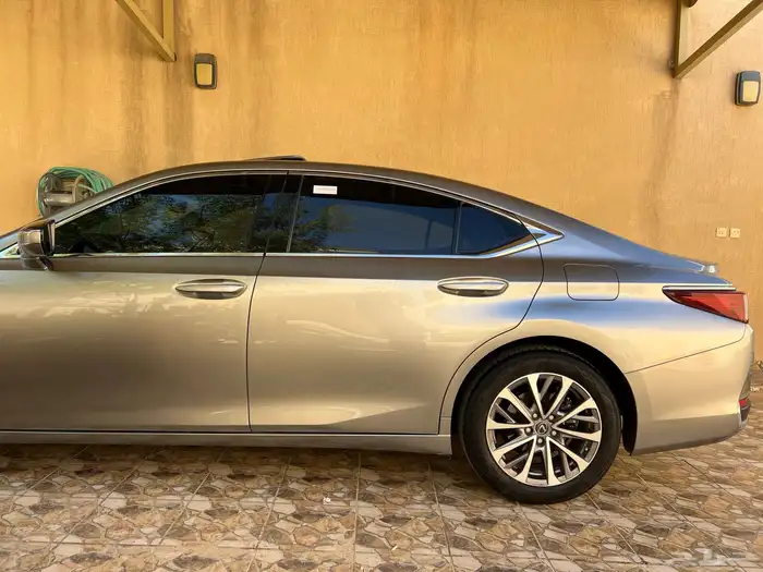 لكزس حجم 250 ES المديل 2023 سعودية عبداللطيف جميل AA. 14