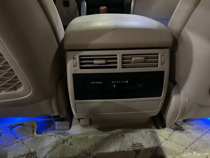 تويوتا لاند كروزر GXR موديل 2014 فل كامل نظيف بريمي 21