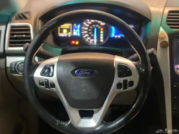 فورد اكسبلور 2013 XLT بحاله ممتازه جدا جدا 10