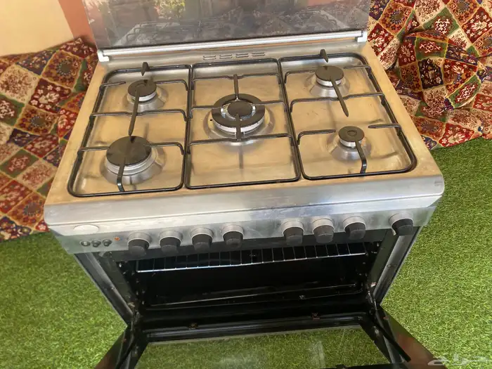 فرن قليم غاز ايطالي نضيف ع الشرط 9