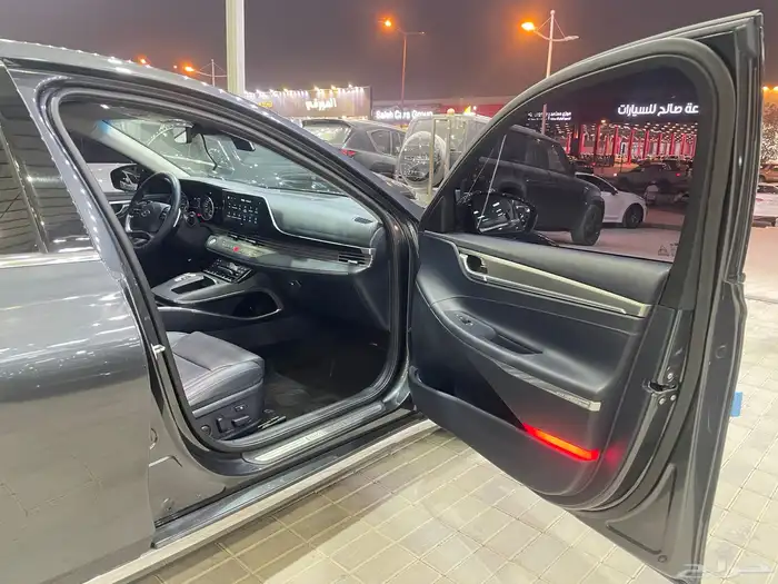 ازيرا 2021 نصف فل ( بنزين ) 6 سلندر 19