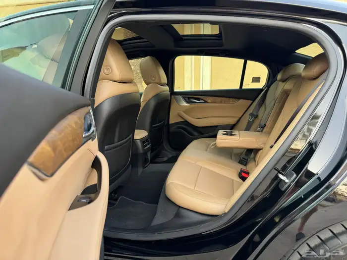 كاديلاك CT5 موديل 2023 اعلى فئة مخزن ممشى 6 الف تحت الضمان 33