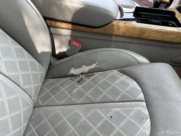 Audi A8 اودي مخزن 2012 25