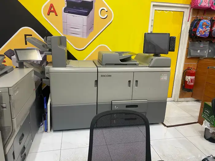 للبيع مكتبة وقرطاسية نسخ وتصوير 1