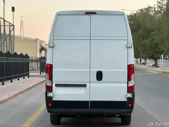 بيجو بوكسر ثلاجة موديل 2021 قير عادي ديزل 6