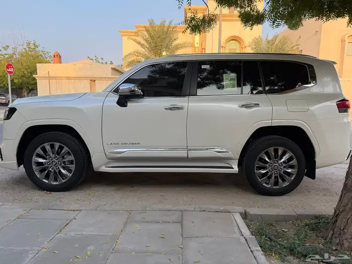 للبيع لاندكروزر جي اكس او 3