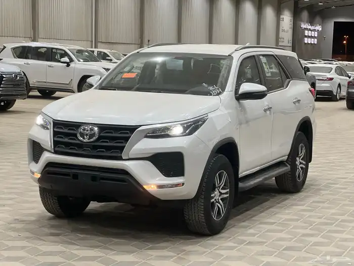تويوتا فورتشنر GX2 2025 1