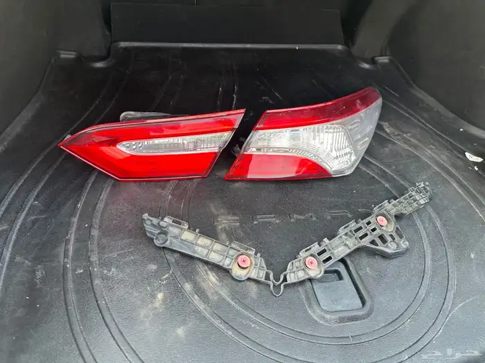 اسطب كامري 2018 قفل تانكي عظمة صدام كاميرا خلفية 6