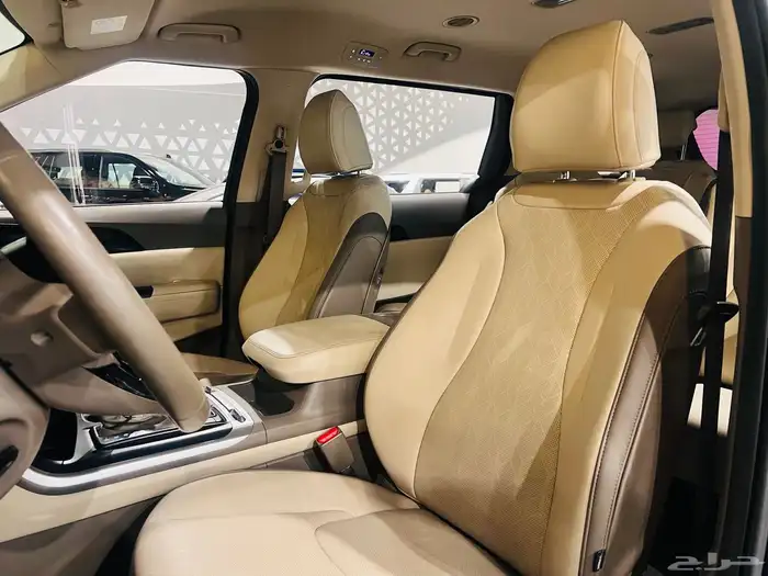 كيا كارنيفال 2021 فل(( بحالة ممتازة )) 4