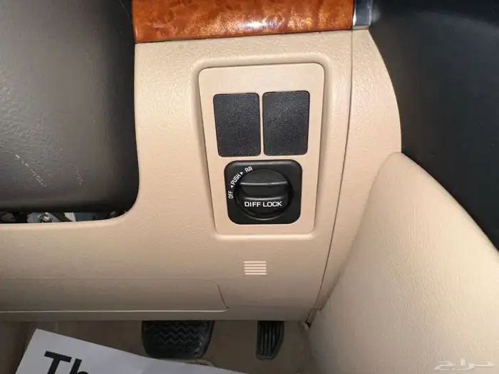 تويوتا لاند كروزر GXR موديل 2014 فل كامل نظيف بريمي 10