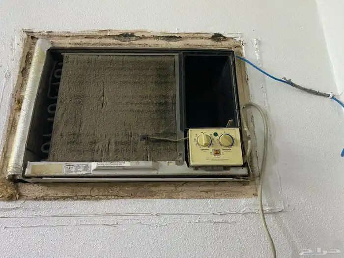 3 تكيفات بحاله ممتاز (2طنين وواحد طن ونصف ) 1