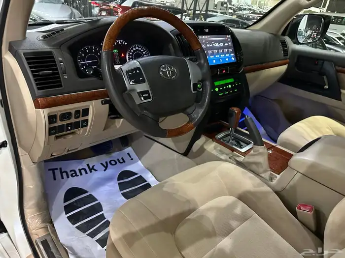 تويوتا لاند كروزر GXR موديل 2014 فل كامل نظيف بريمي 13