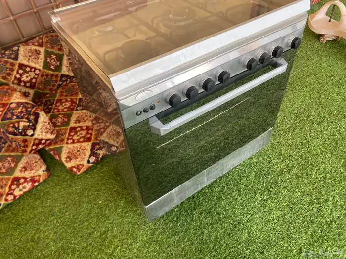 فرن قليم غاز ايطالي نضيف ع الشرط 8