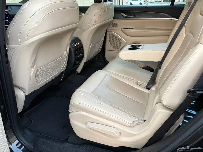 جيب شروكي لمتد 2023 29