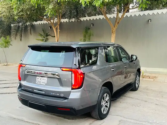 يوكن 2021قصير رمادي SLE 6