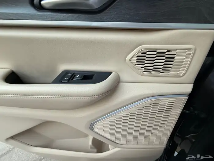 جيب شروكي لمتد 2023 37