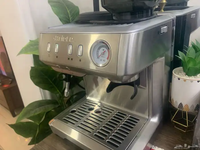 الة قهوة نظيفة 0